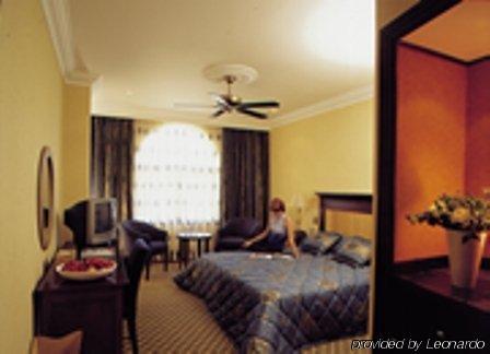 Hotel Golden Horse
